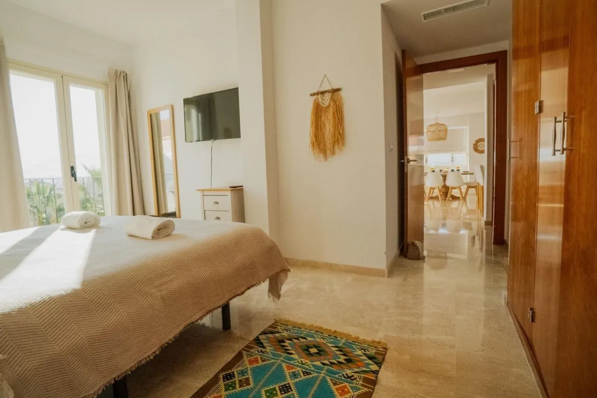 ff6fb989-d582-4463-a49d-03fa3108c60e