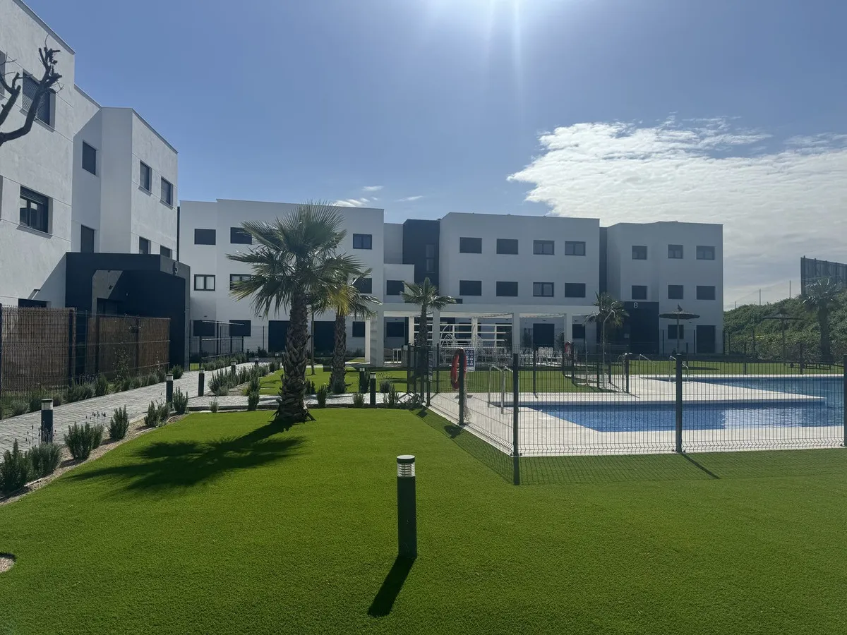 a04a0c43-6d75-4925-8df1-2d1f0ba3fa07