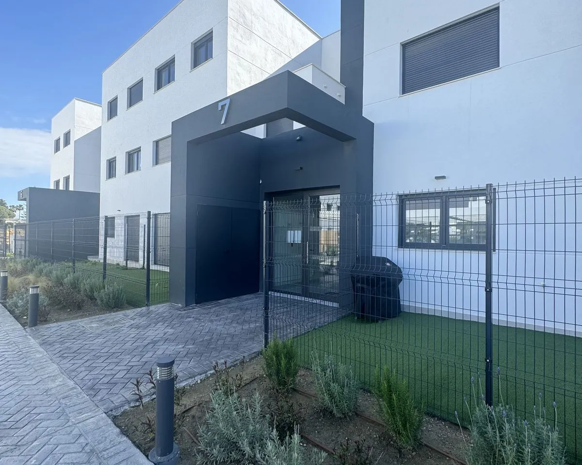 ac704f72-b913-4d3c-aec0-d5daa734fdc8