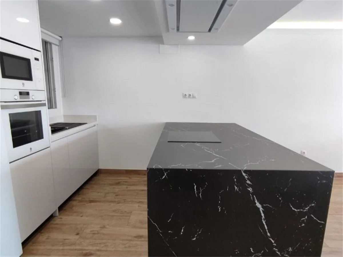 1af5a5f8-ffba-444a-9854-906963125c5c