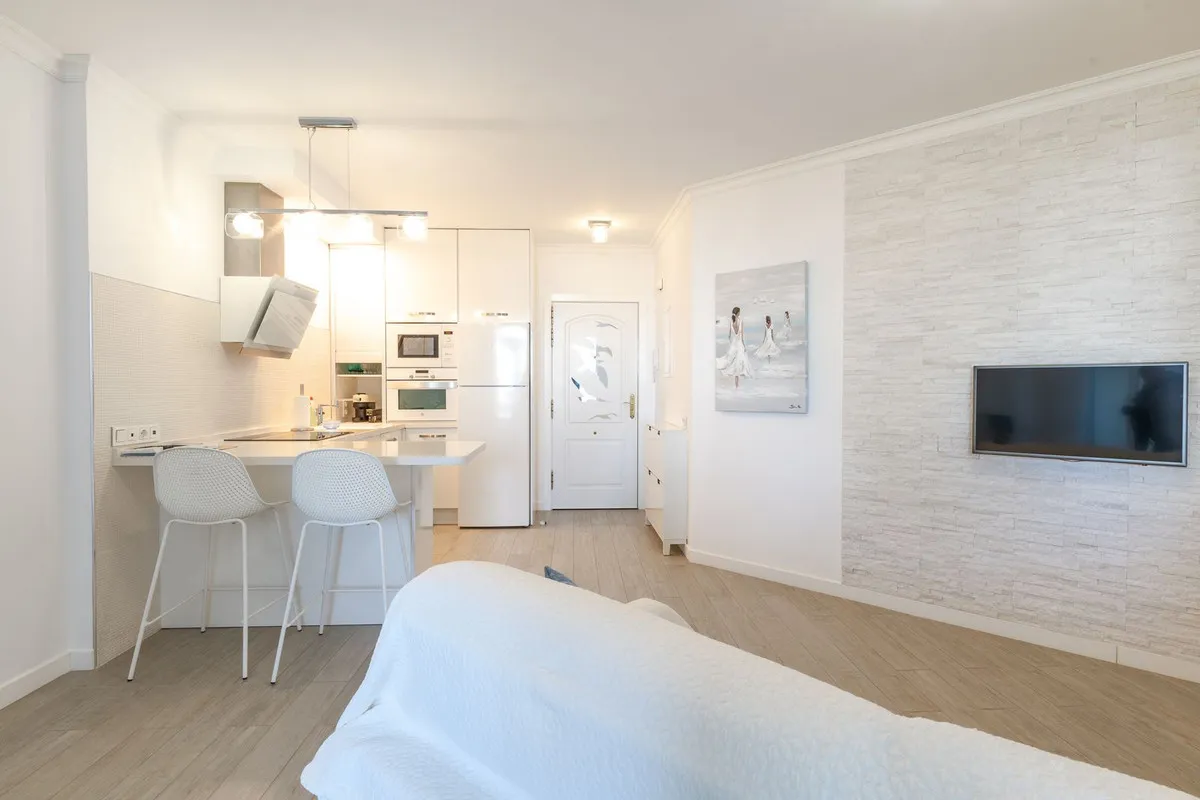 33f57b1c-04b4-4b53-846c-f3772464ca75