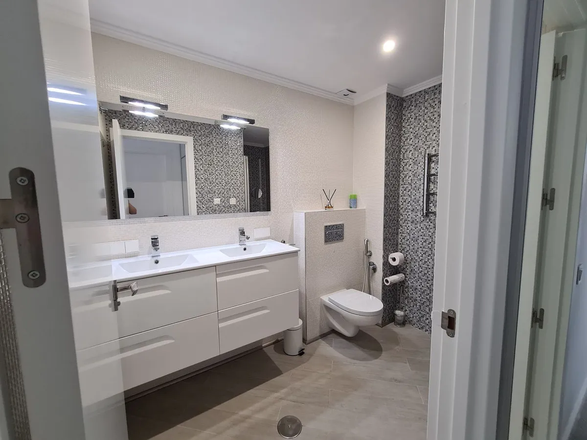 922112e1-63f9-4393-b4cc-54da54d3658b