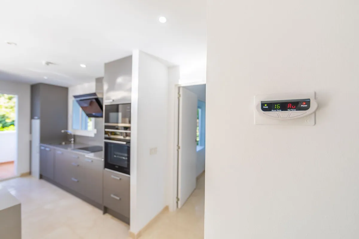 3ffcbfc8-1ed6-4d43-9d5b-9dae8f436c55