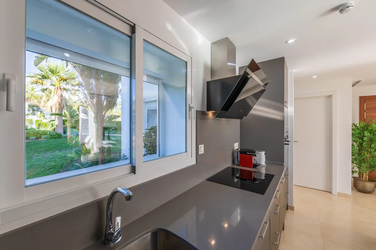 5311efba-be3a-4f32-be5d-cb2e7309501e