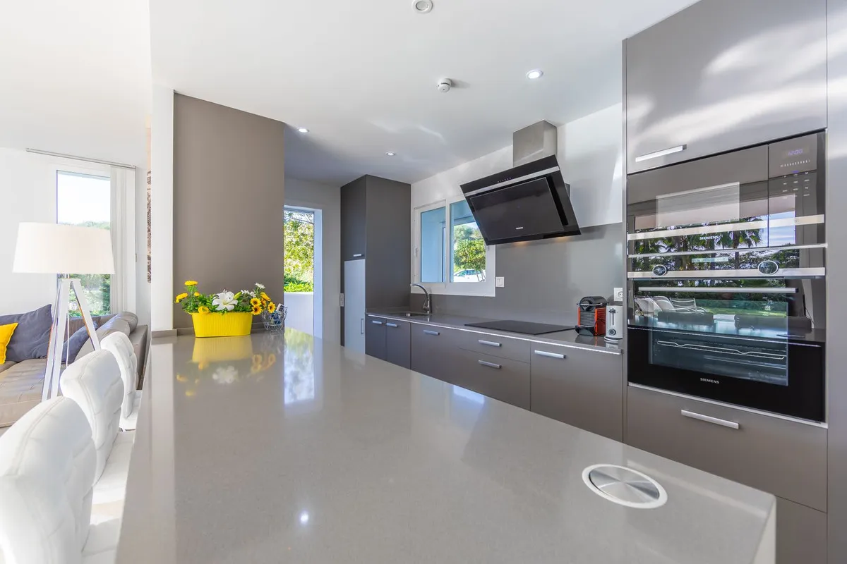 67eb90cf-e5fc-4b72-9f25-c3af79189eb2