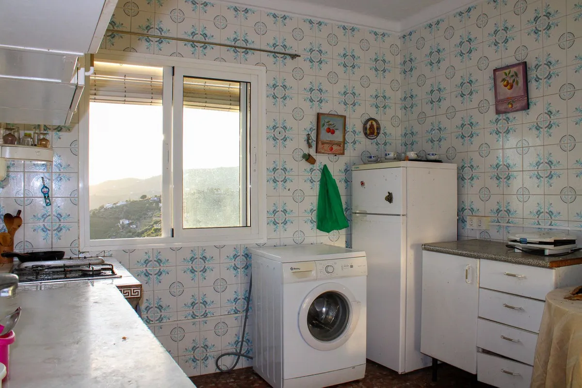 2b913dc6-1379-4396-b685-9cf2a4daa55b