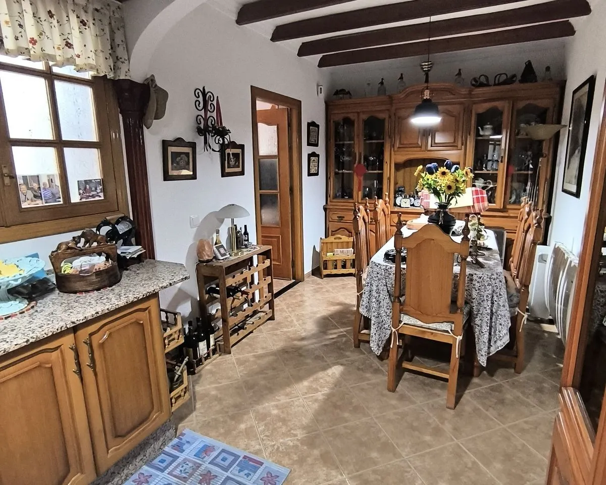 7de29952-1101-4e12-a89d-2f84cb8bc377