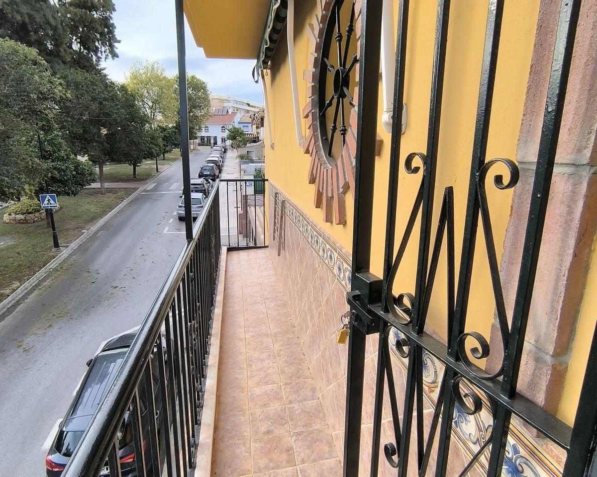 9ca03c68-af50-4a52-ad78-f8b7f2e755c0