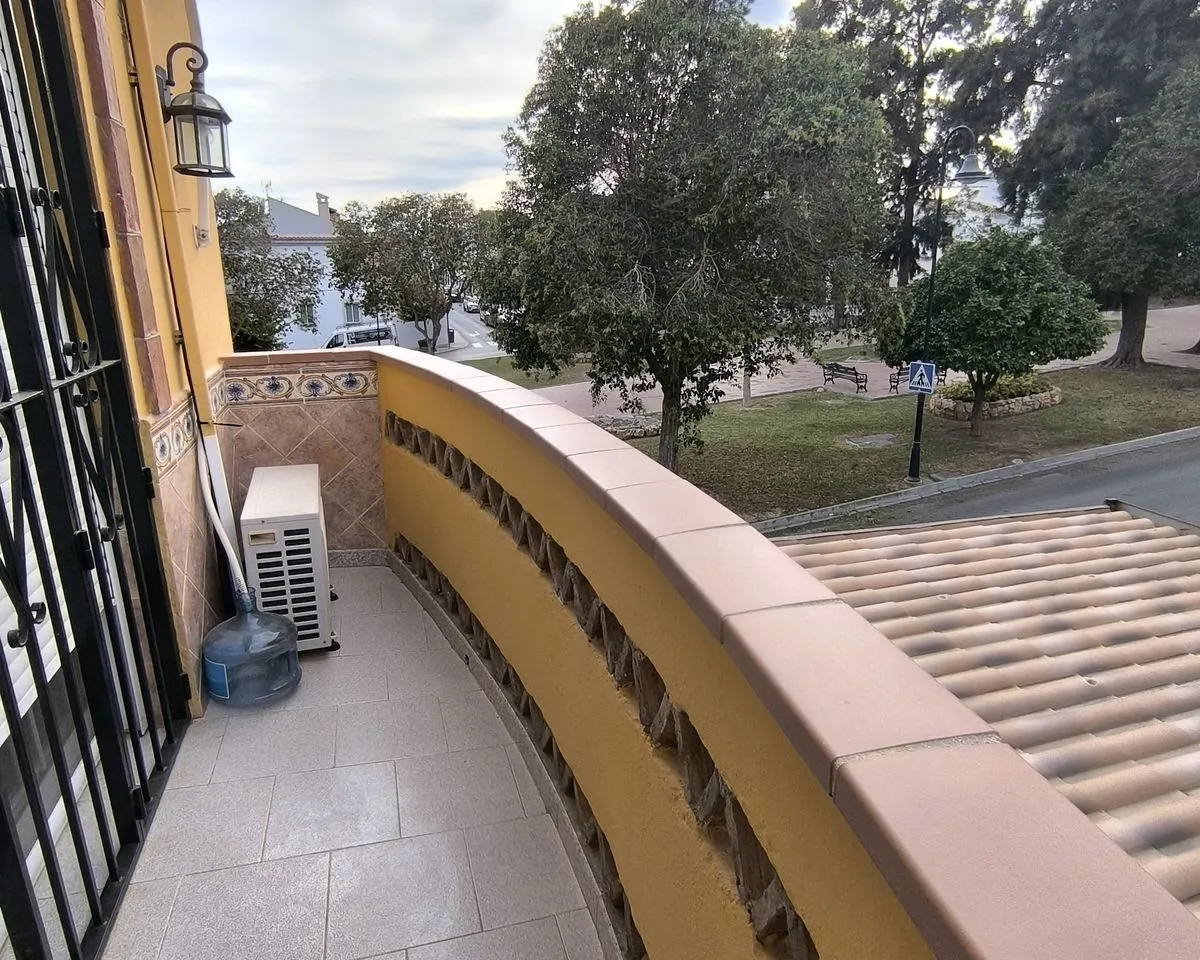 c1061f55-a78c-47c8-ba70-10d551a76e42