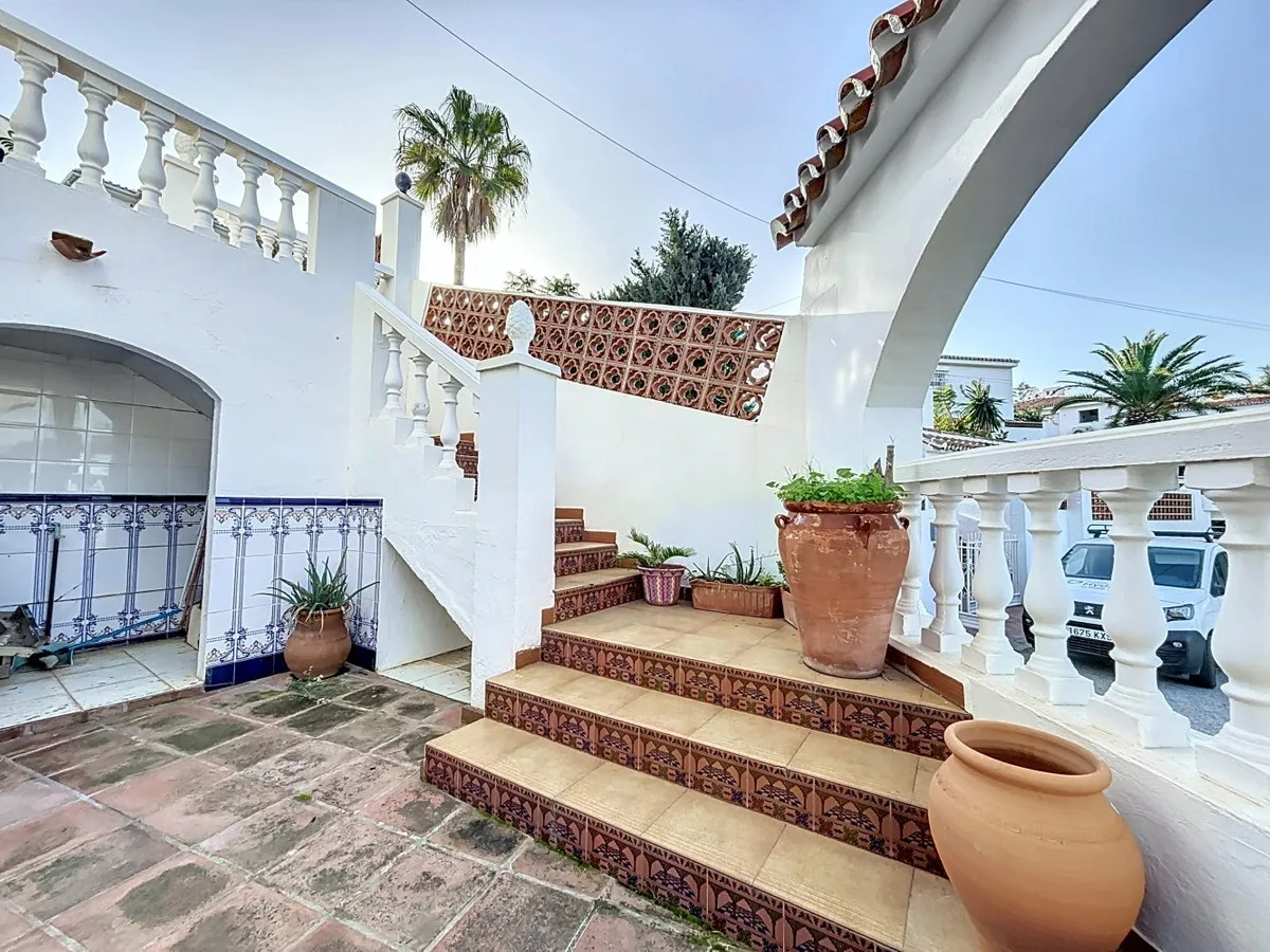 42850128-2ddf-43a7-b63e-de4608f8fa5d