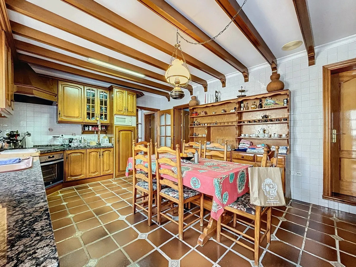 6fec67a3-956c-46bd-af91-58004bf4c6cb