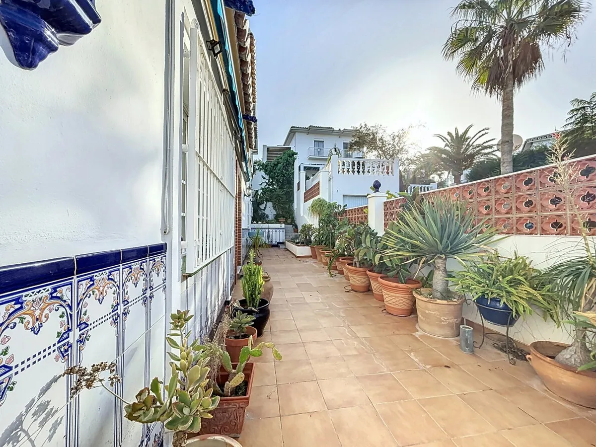 992b9a9a-a47e-4089-a474-d05f65e437c0