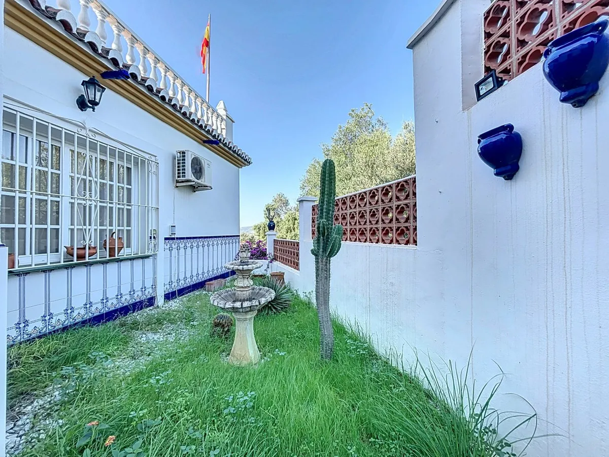 f42cb320-80b7-4971-8f5c-34fc8eee41ea