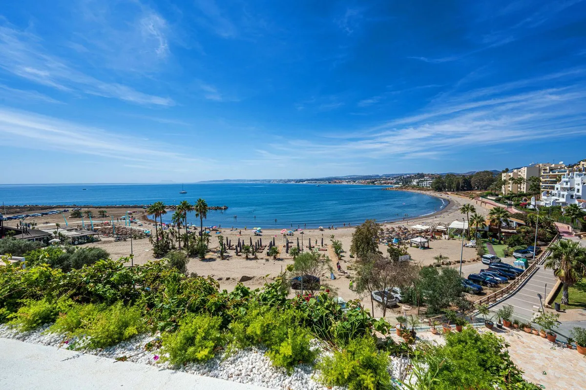 0b2b00c0-6af7-4459-baef-72343ccefe2d