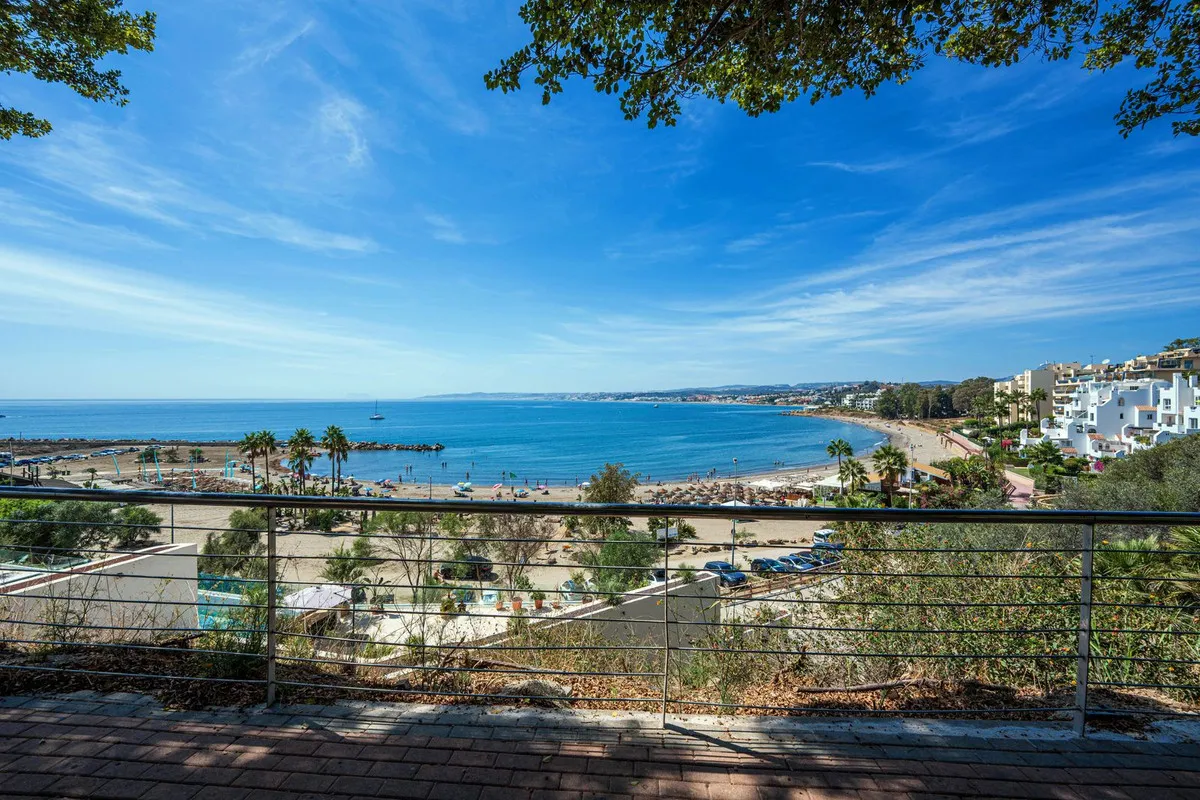 3183706b-0eae-4c04-915c-1813c3be013d