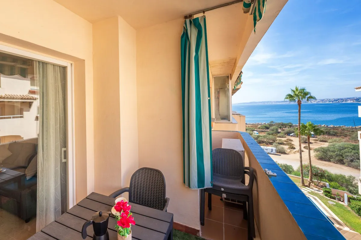 657b10b1-0472-40ab-a8dd-9f5e6066e815