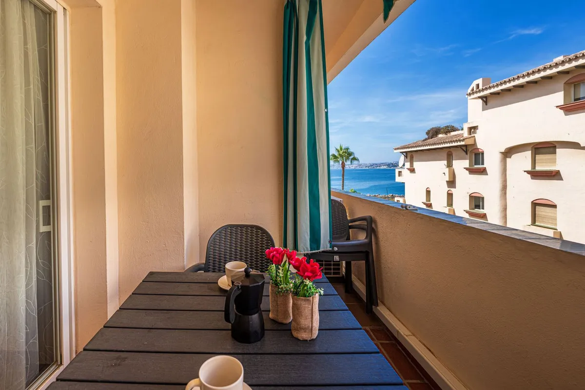 efff80e8-567f-4879-9108-6a00aa4416d5