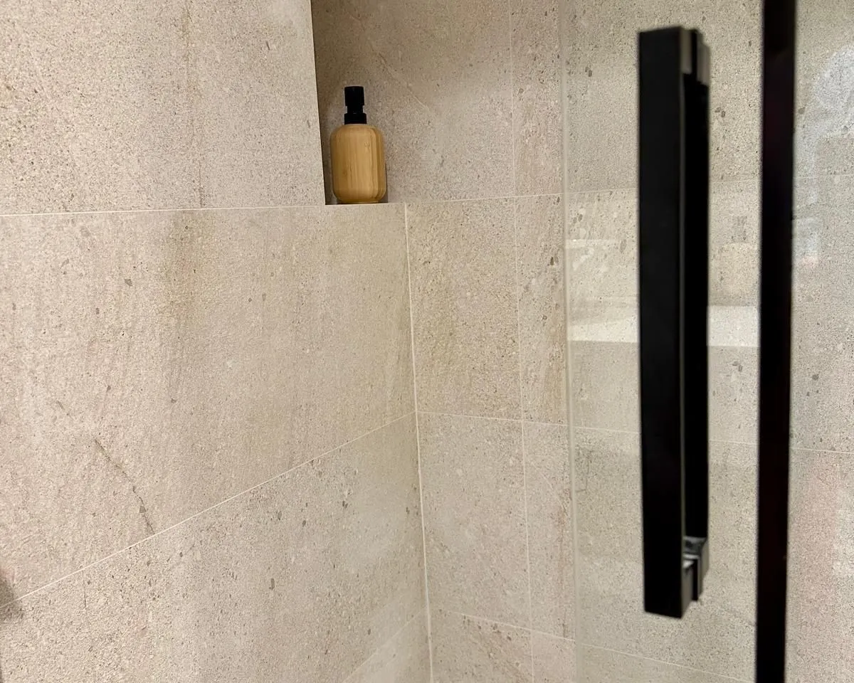 962eaf4e-d20d-4ca1-bb07-d87e85a54aa6