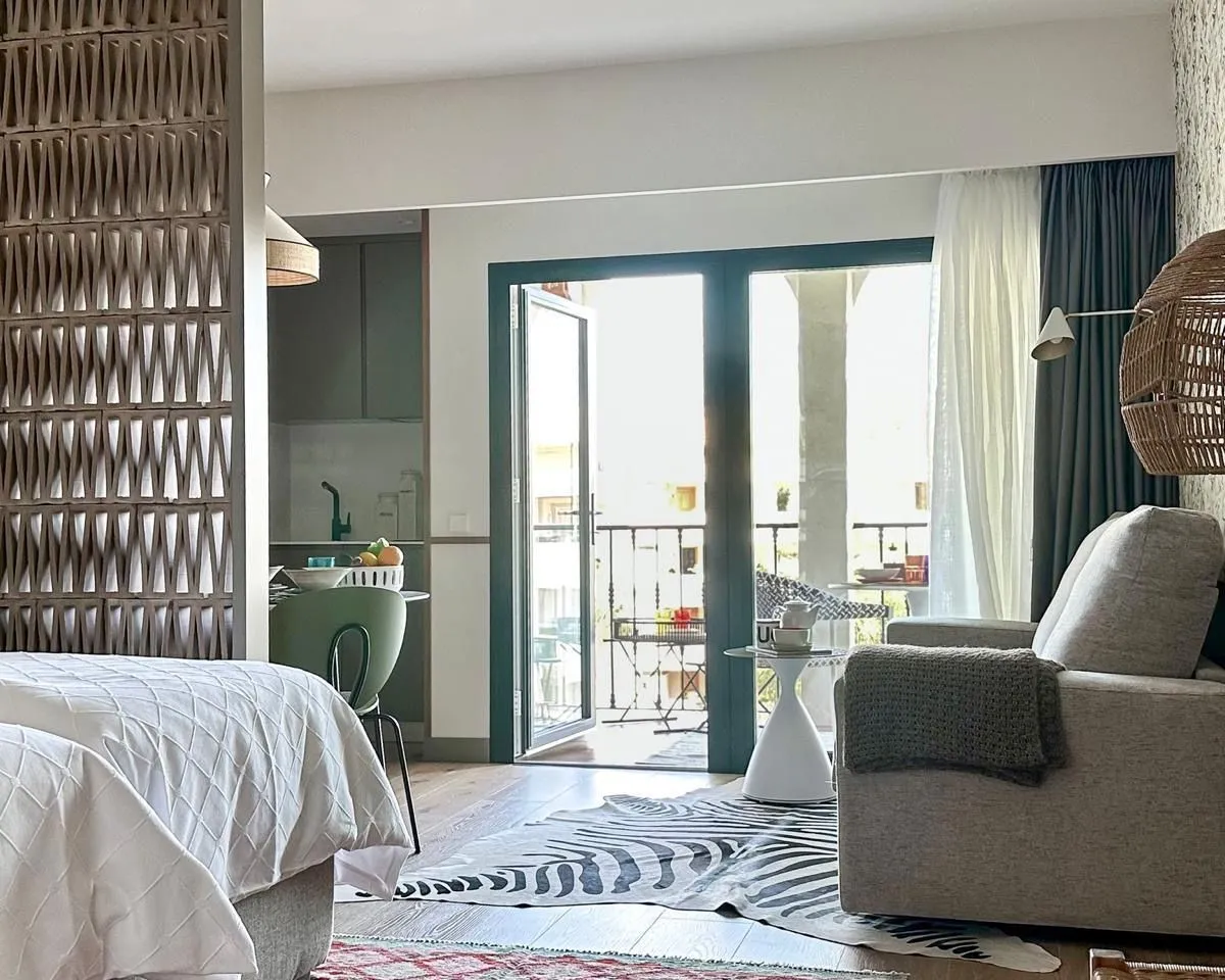 bf08a8c4-3abf-48b1-9bbf-c987893a9bf0