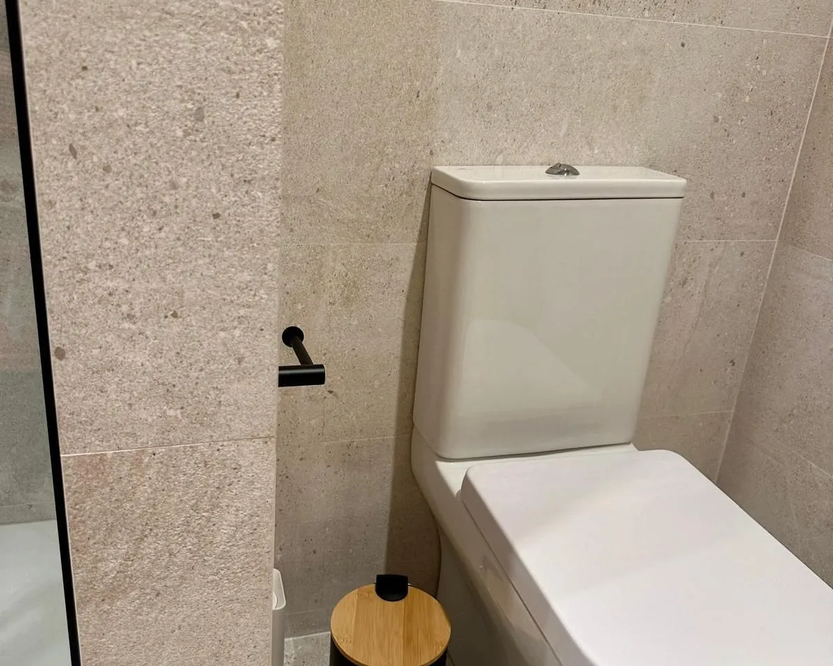 e1475c69-b693-46e3-ac02-5031f0c7683f