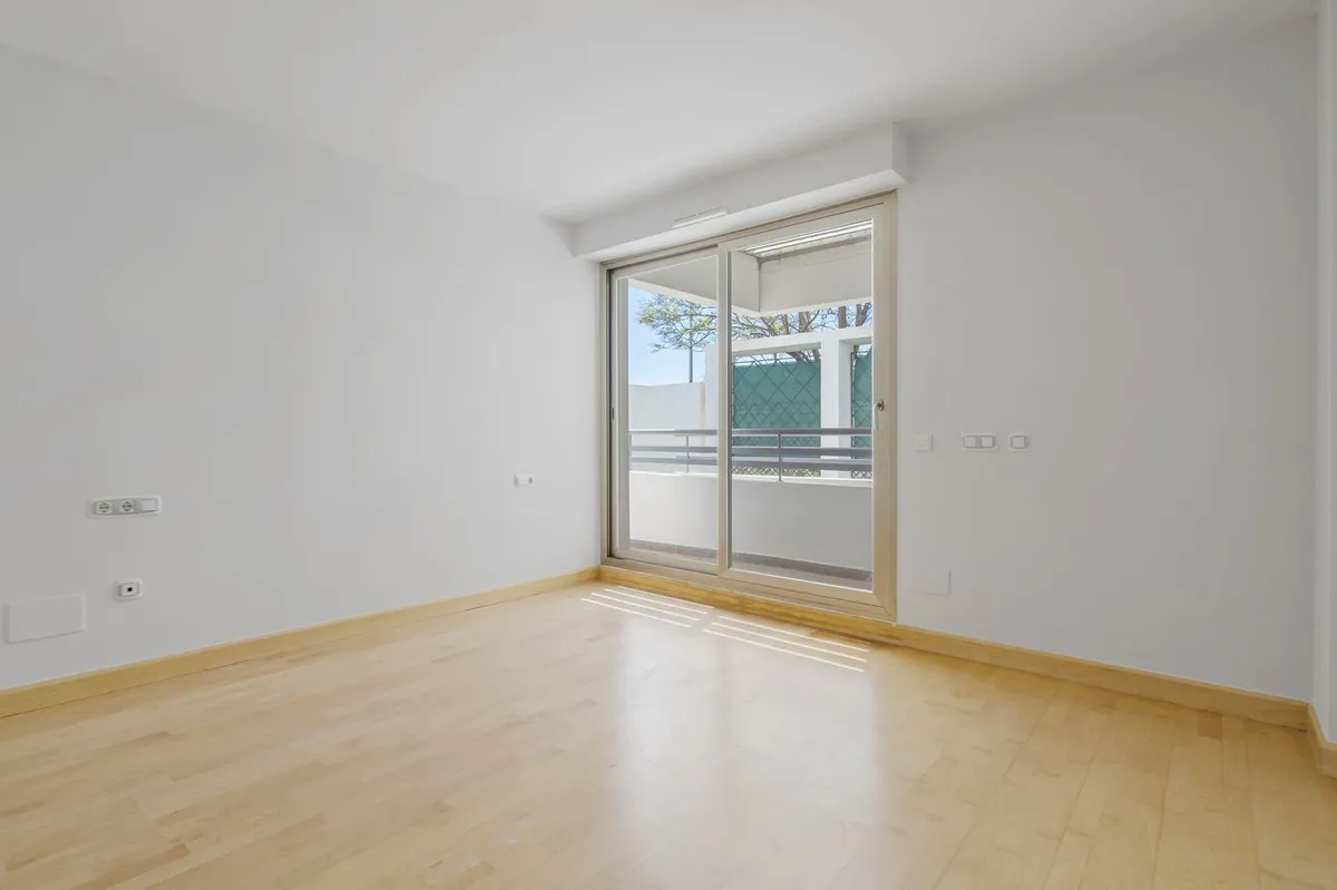 0384930c-0573-4a9f-982b-78a6a2a94394