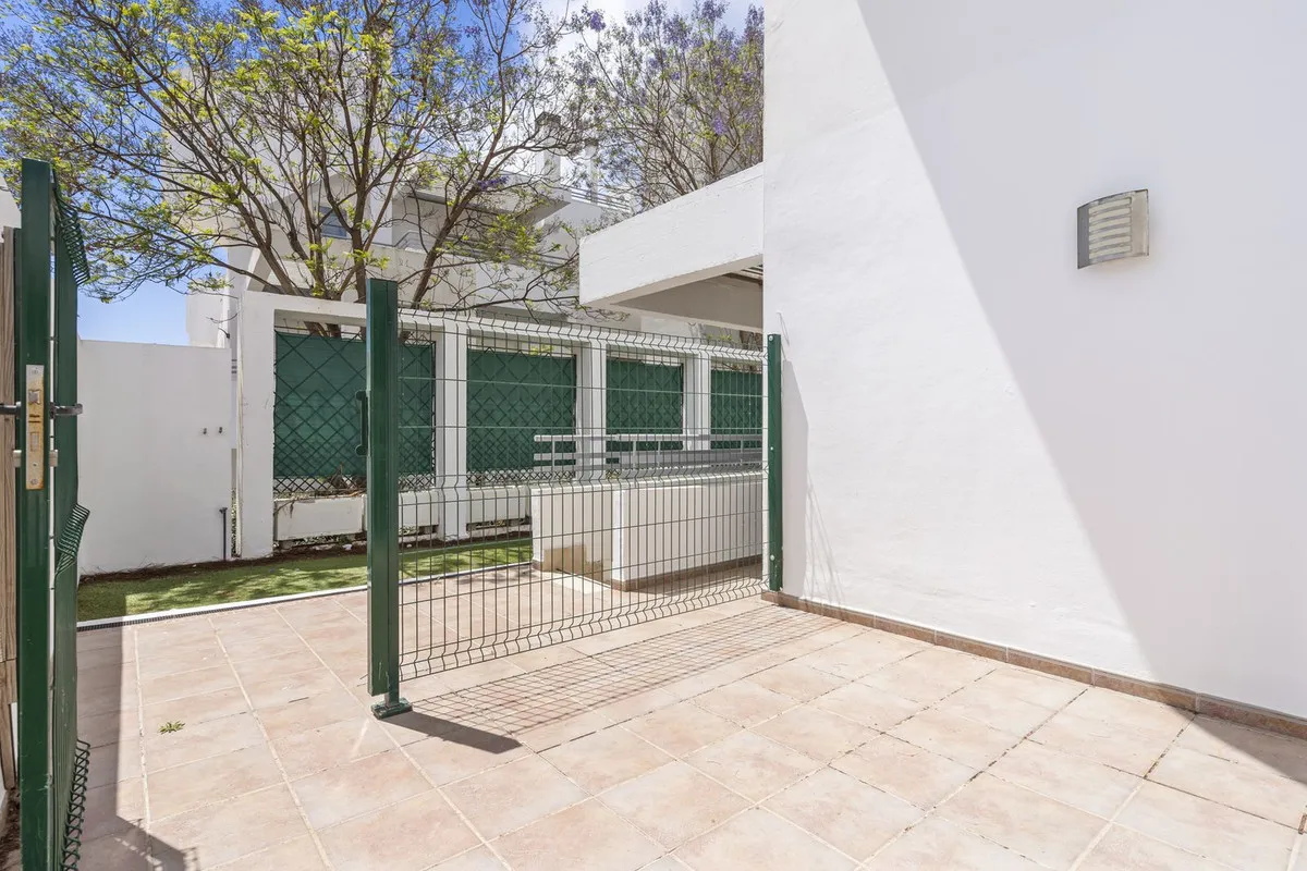 0a4c88c1-b0e5-4e40-944f-15476def6047