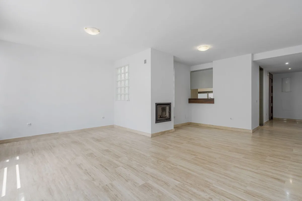 0f797677-15d4-4e77-a729-30354a03f19d