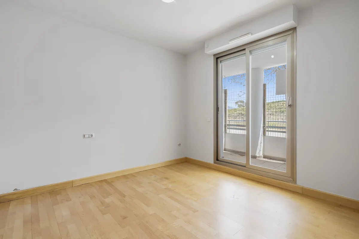 42f05fbb-adbe-4680-8f3c-8350aefebfd4