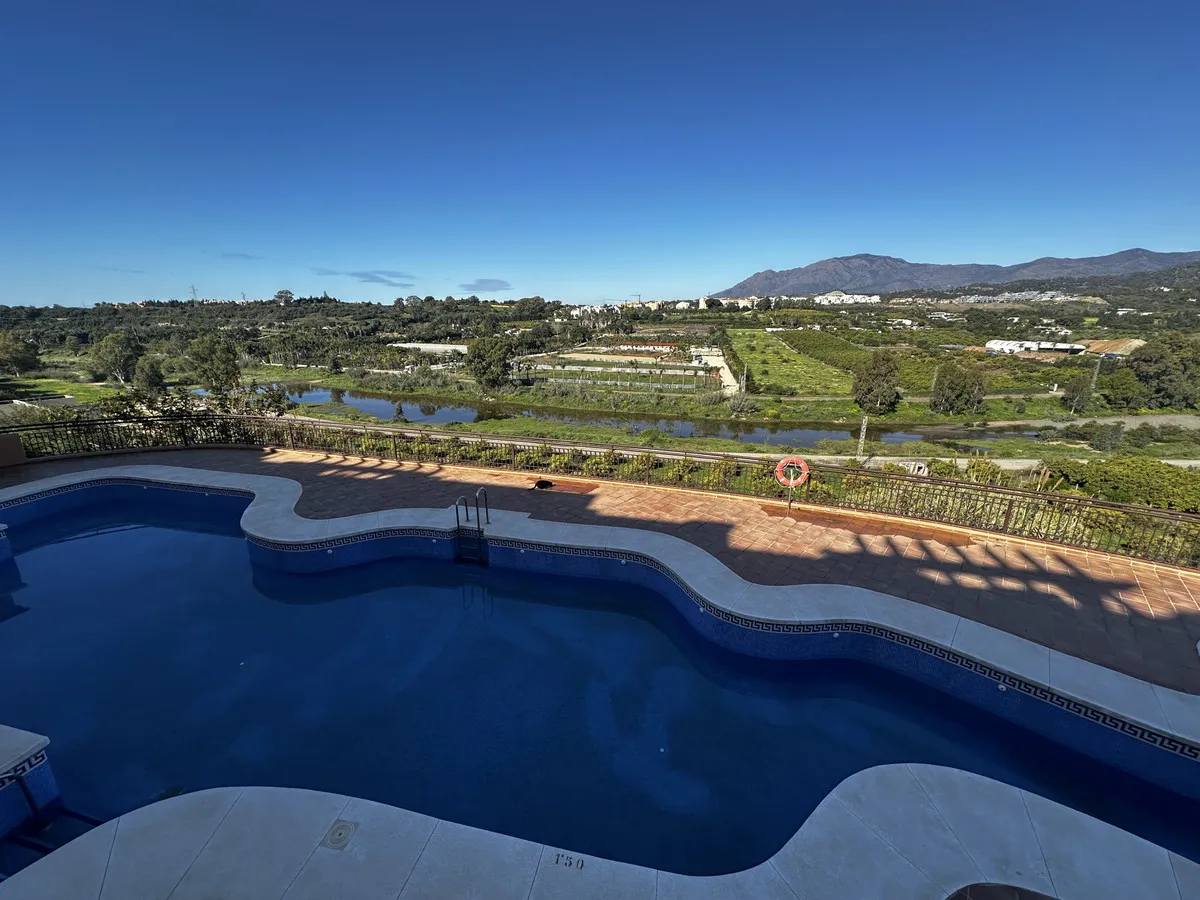 c23fae74-8b3a-4a8c-abf3-6057725adf73