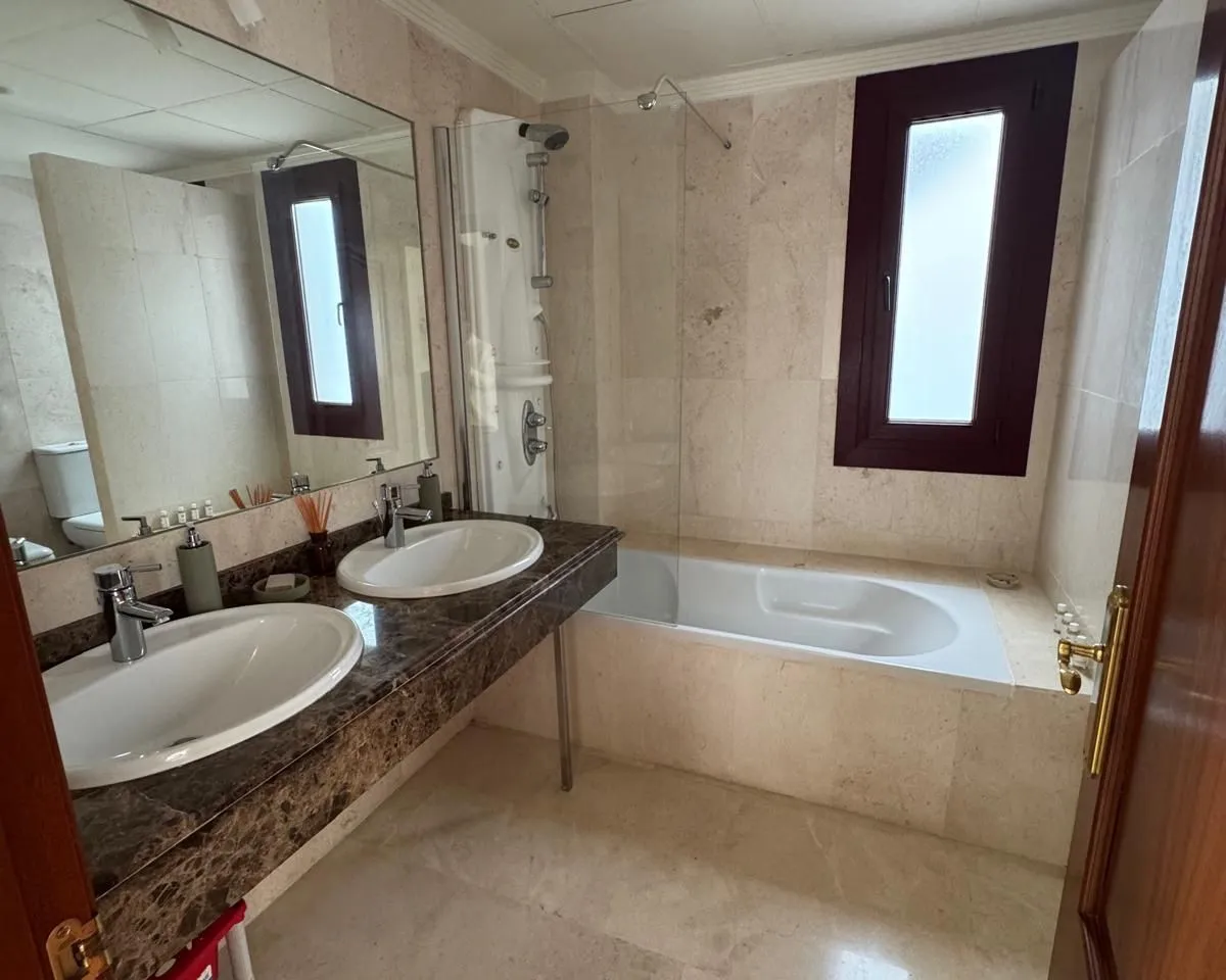 b6dcee74-8bf0-4462-b61d-abdbd18b817d