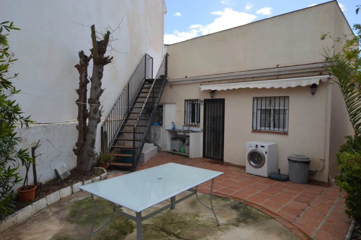 1c393c24-d17c-4c78-9f99-ecf0324cbd90