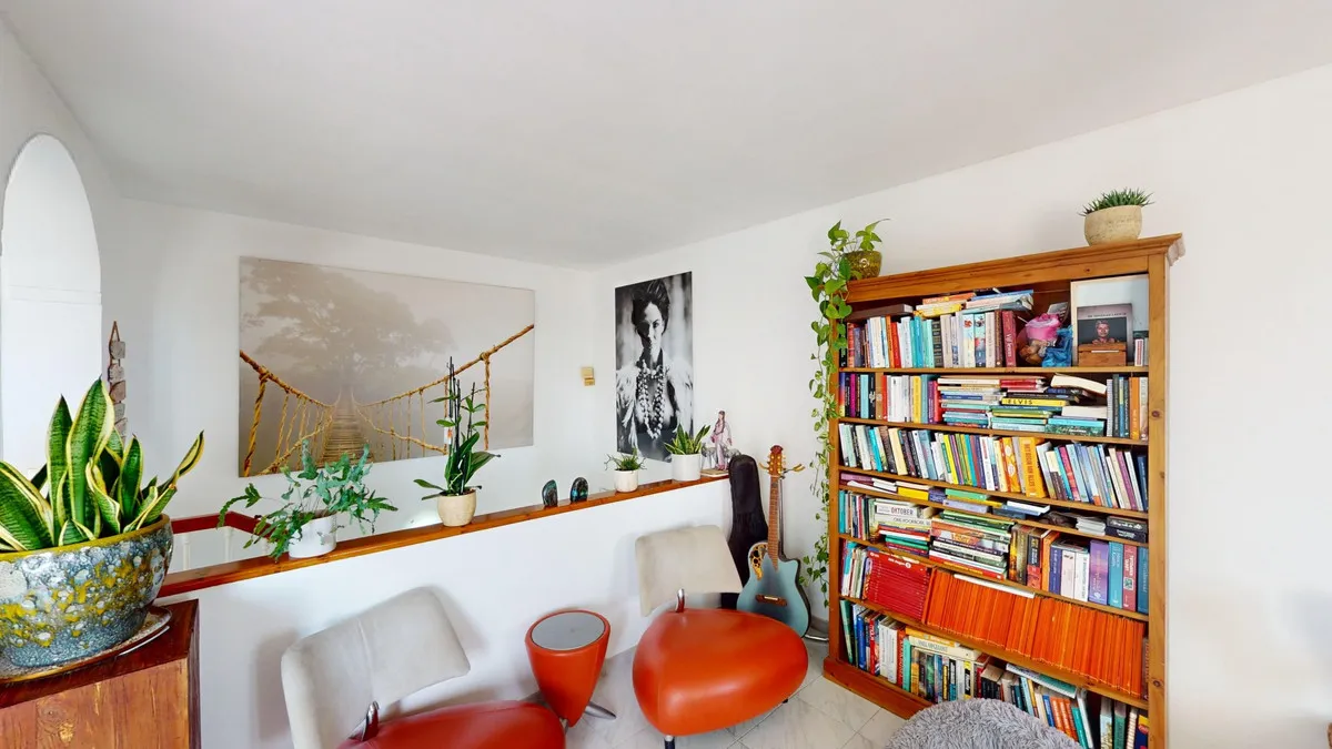 02e9164a-e5de-43d5-872f-323acf619185