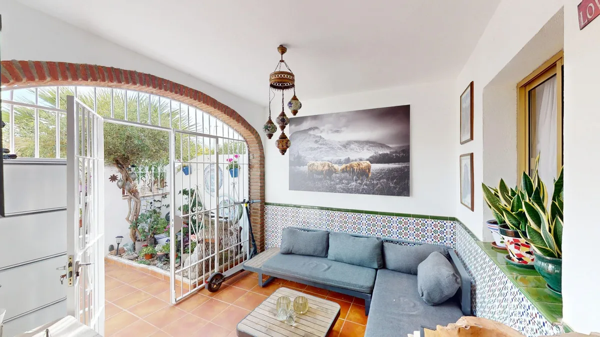 1d0889ca-741c-44e0-9098-a192d3265466