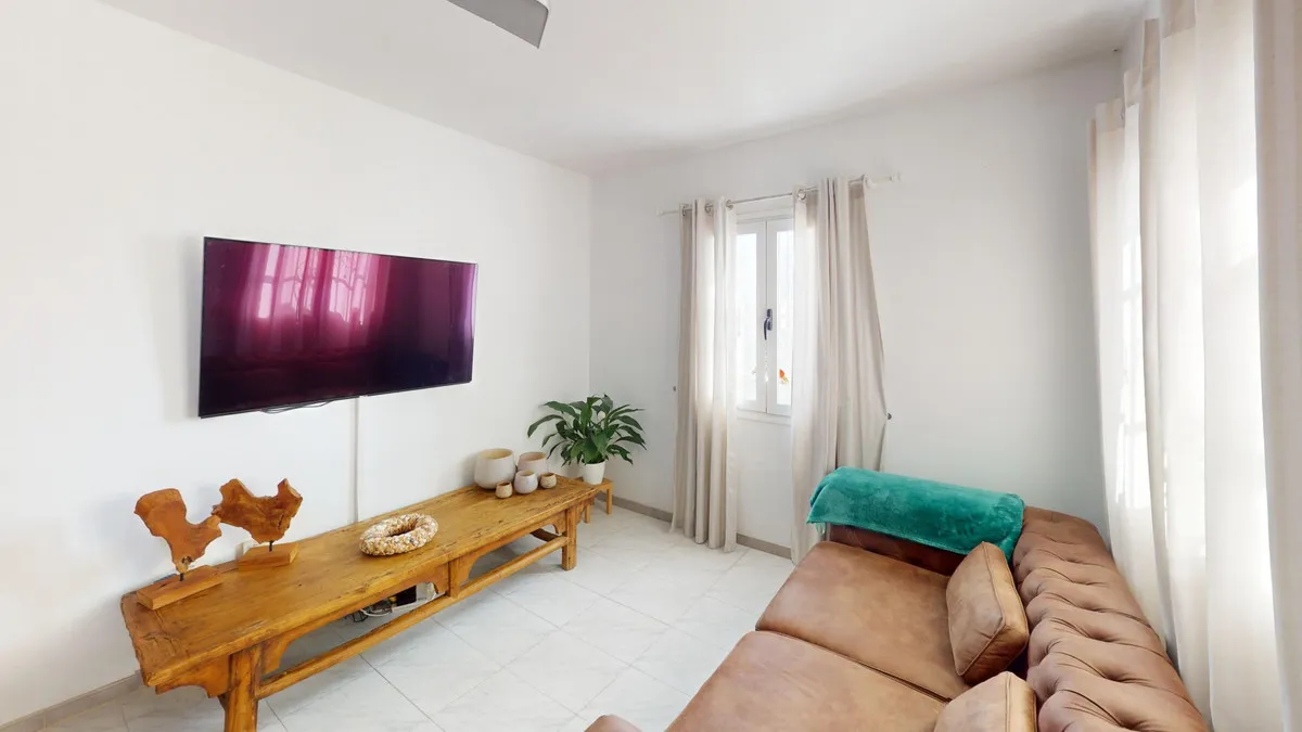 3c01cb19-a8df-497a-93e6-7edd3012ff42