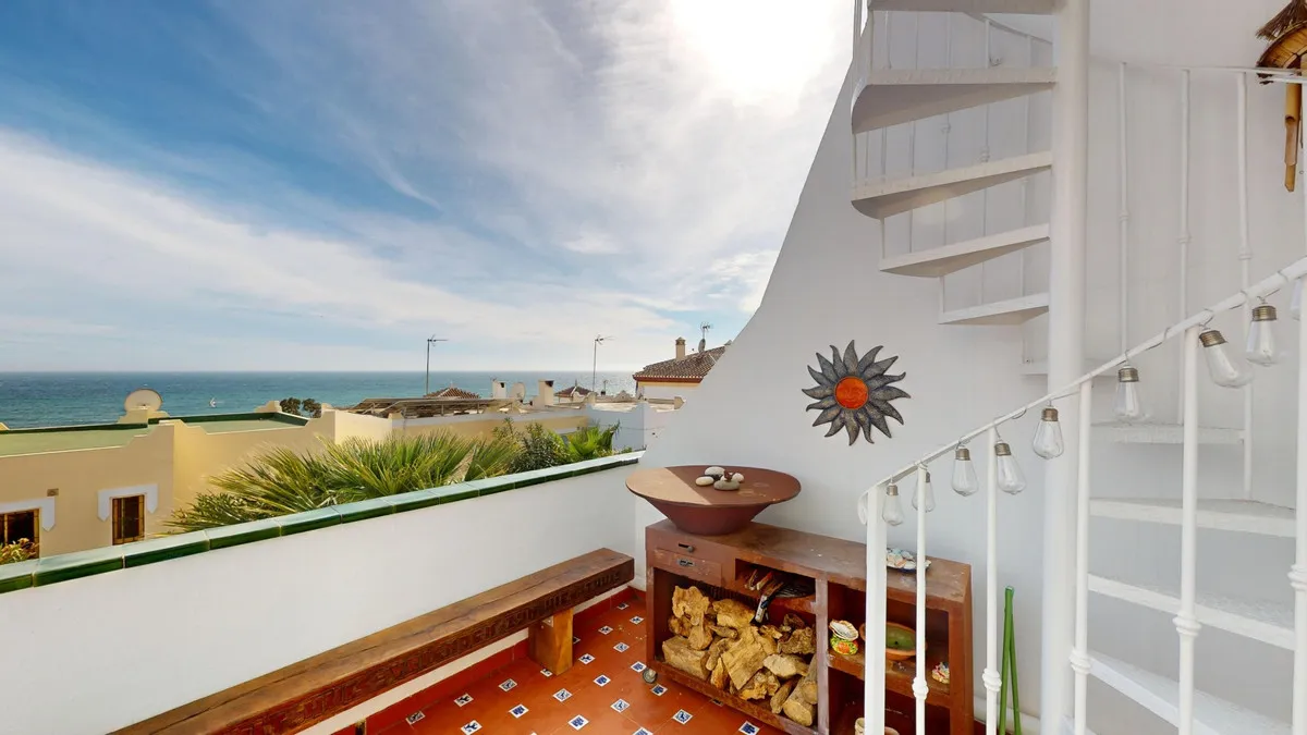 b766f32d-363b-4e30-9d45-4e70a283251b