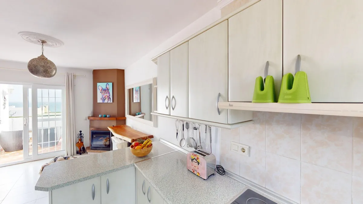 d6137256-153a-49c1-ad79-2ec5746712f8