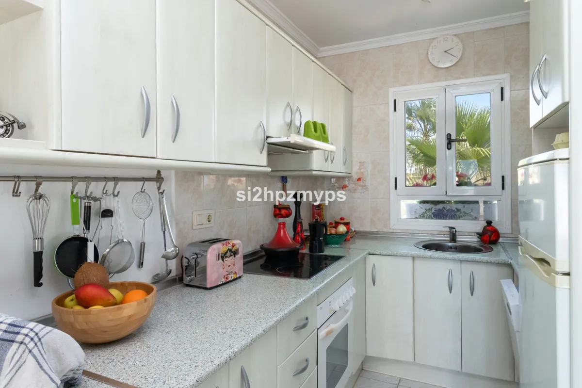 b810ef1a-57eb-4213-bbfa-a7dbe7ddf9c9