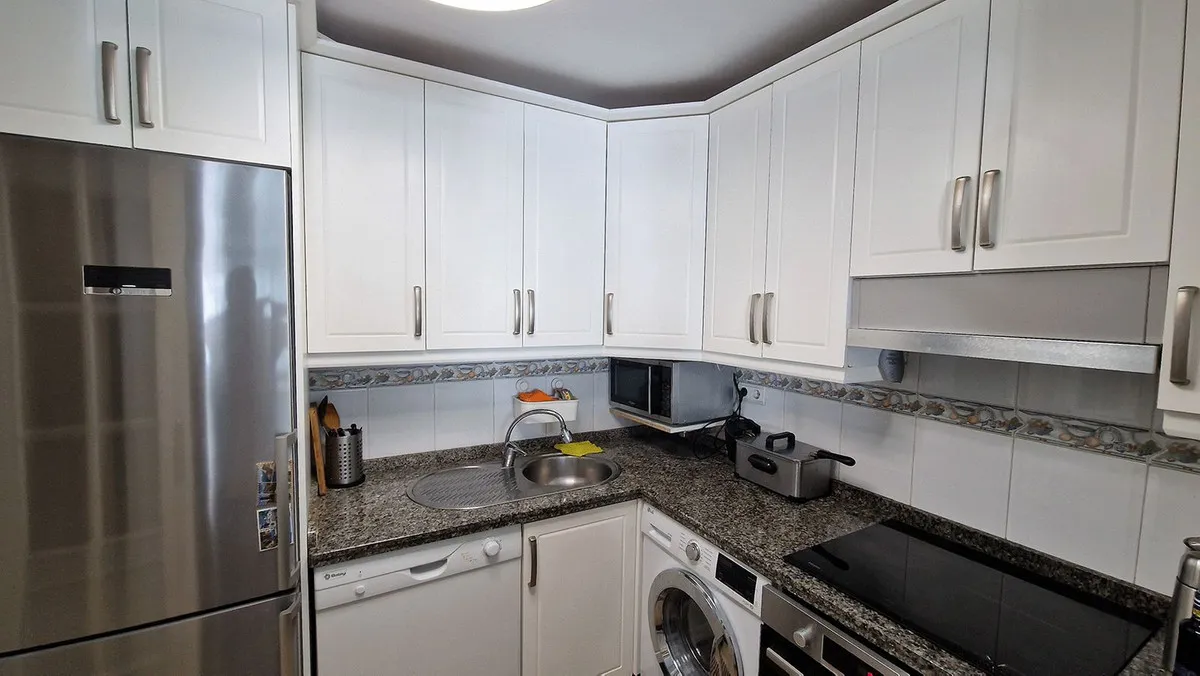 b160d5ef-b7c2-424b-bd0e-b143e8f88fa9