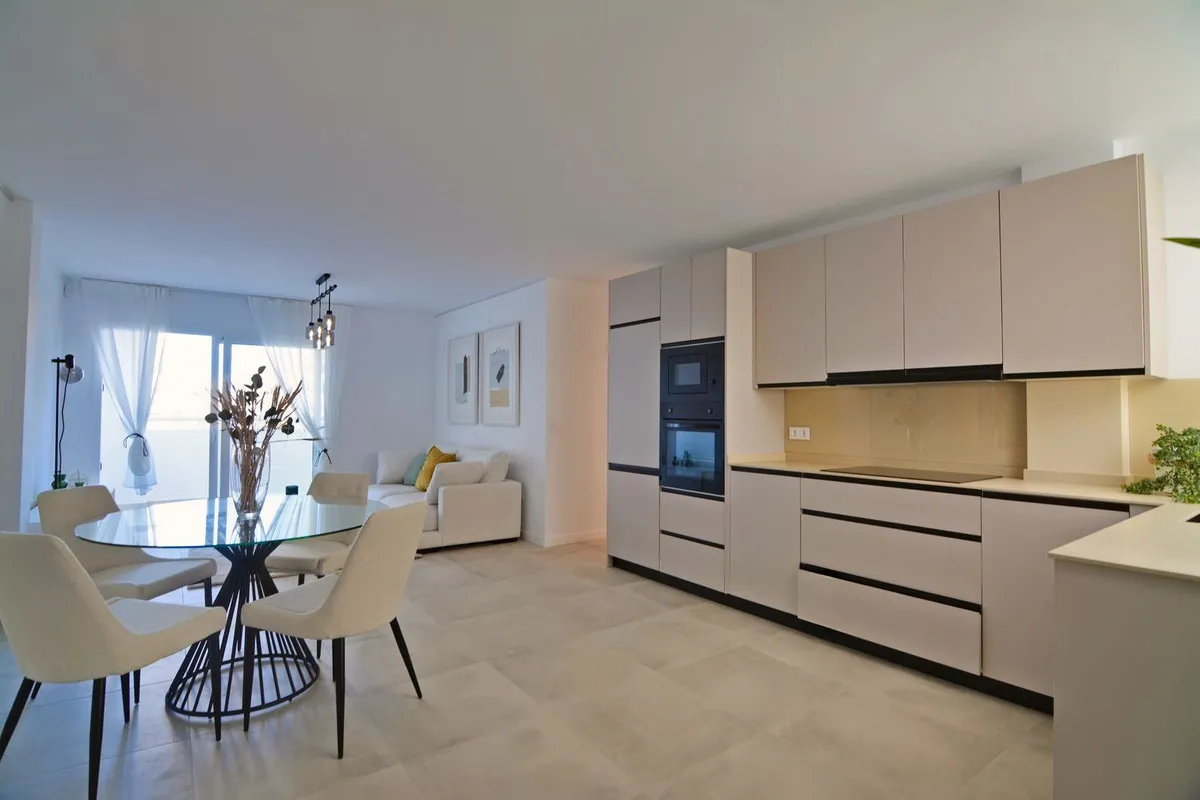 b4ce3a9a-28ea-446c-b241-384961aeb07c