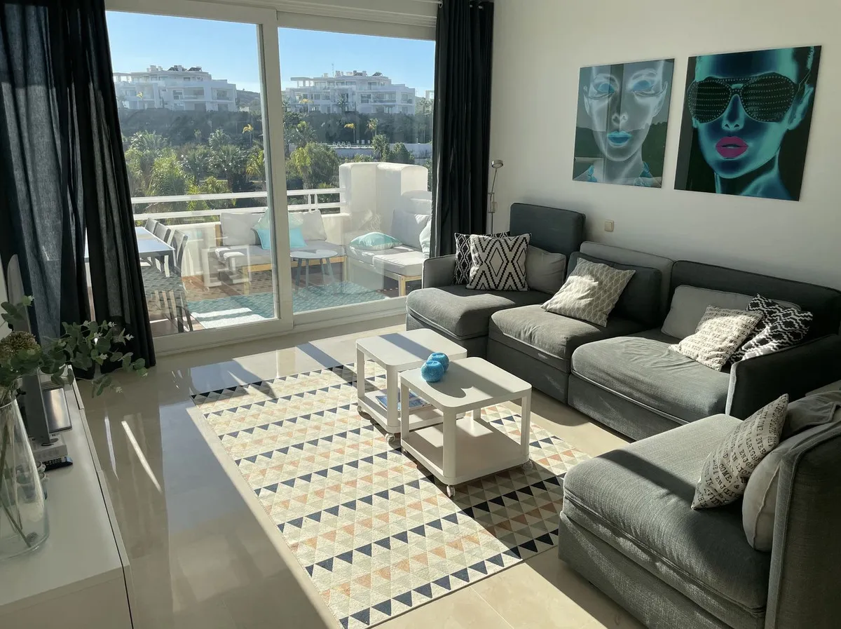 ecbffd88-ff5b-479d-8cc1-3e8f928d4334