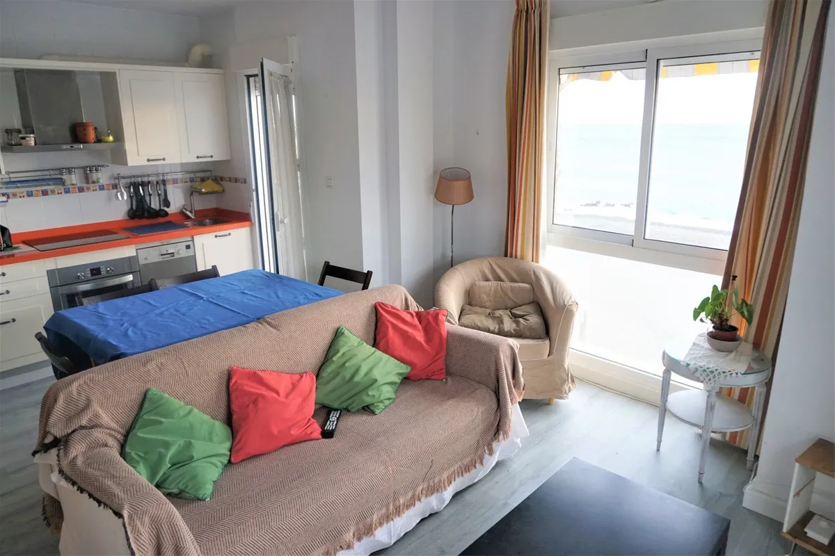 6b6f427a-a7a4-4d79-8006-8cf3e82df34e