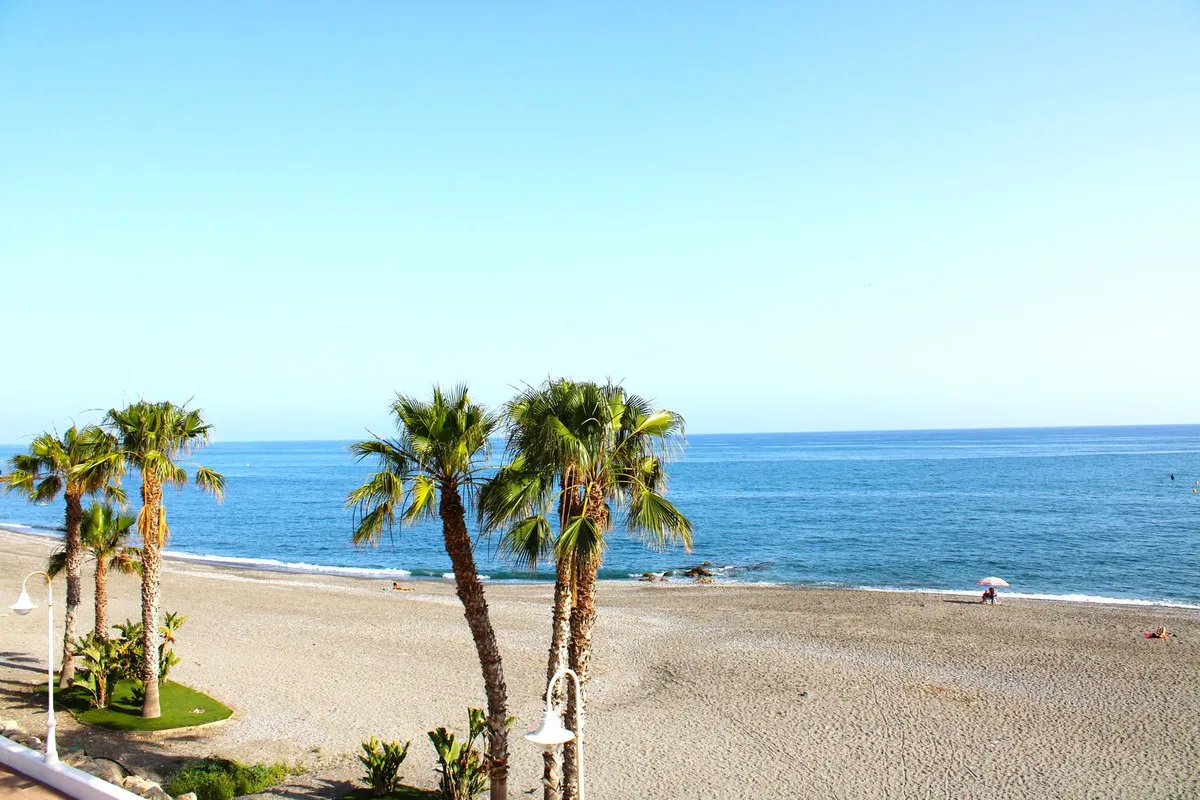 9dcb4219-701c-4d34-bec3-1742e8e07978