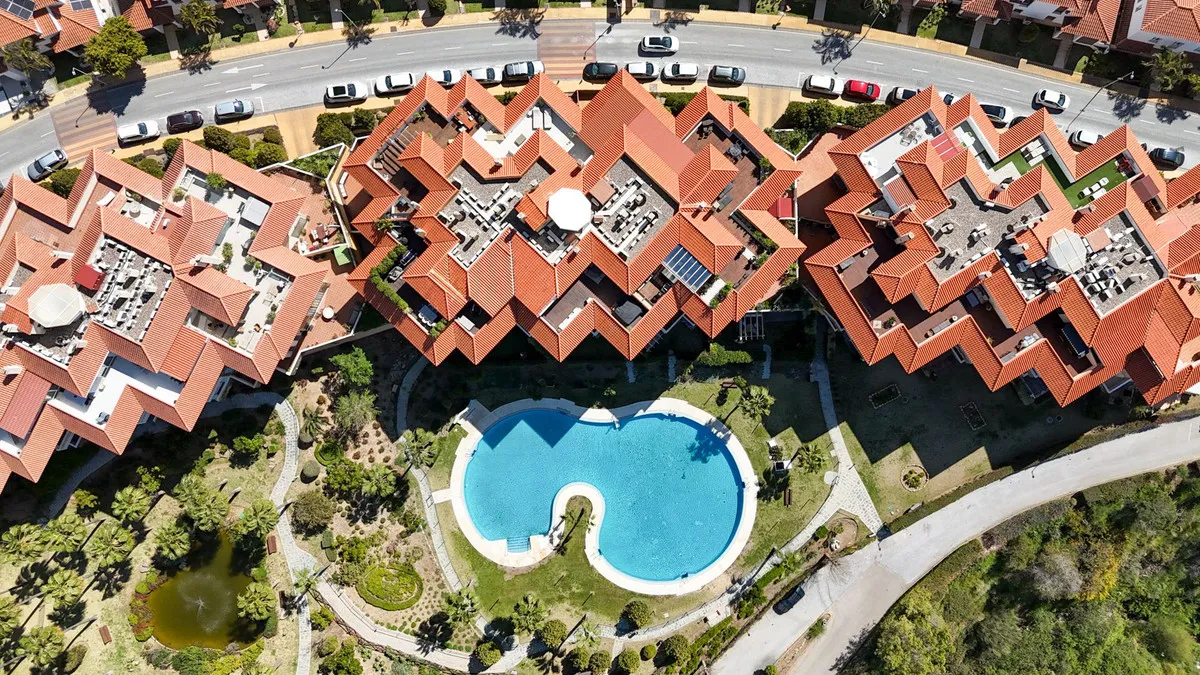 0f4561dd-0b69-418c-bb82-89b8a56086e9