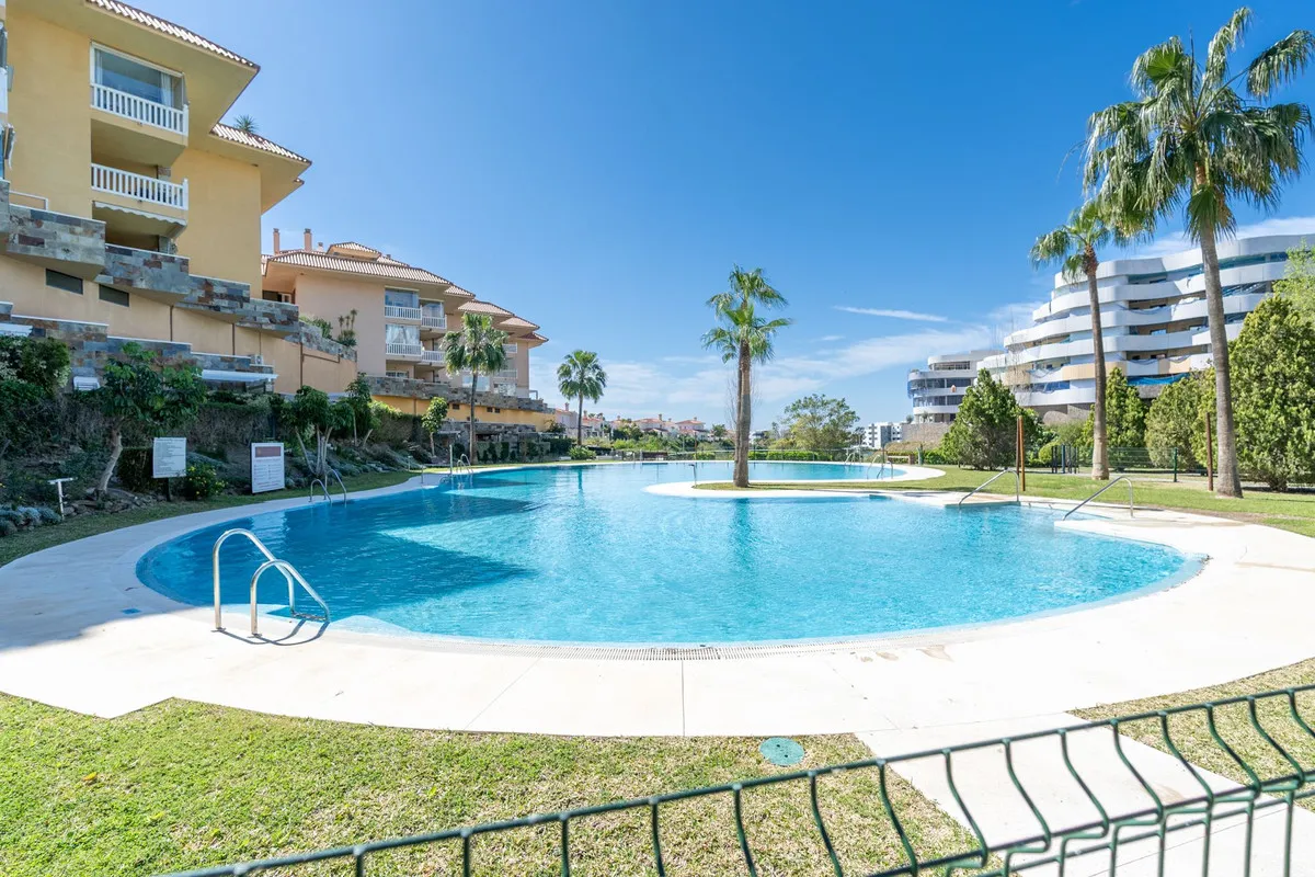 4e09427b-937e-49bd-9656-221e34b85193