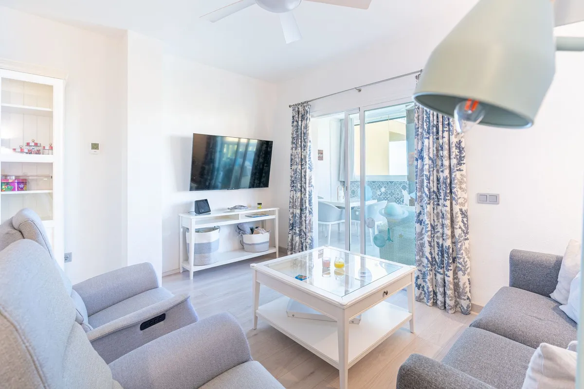 7e0d5dad-80da-4e3d-b303-d8c4e02ec361