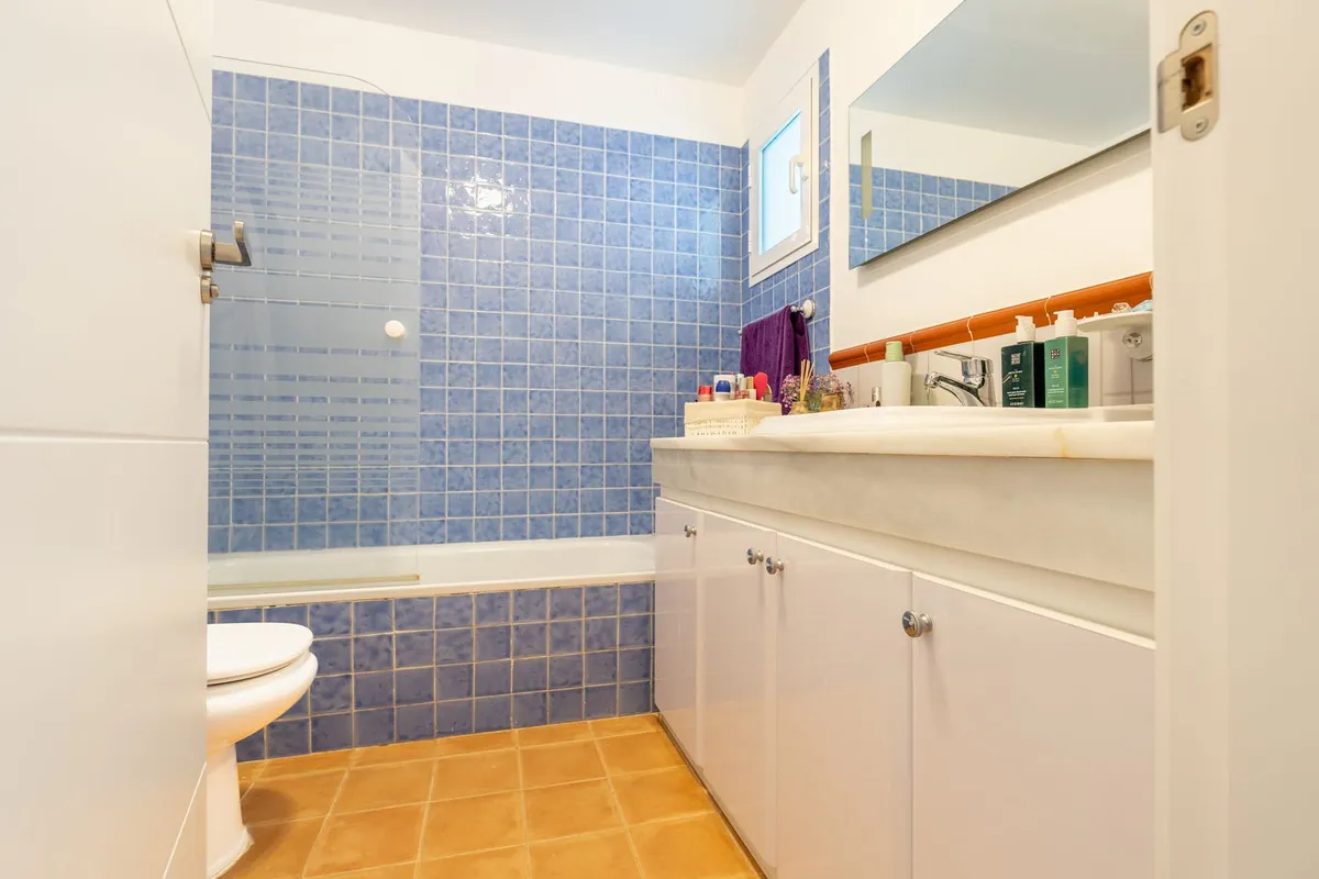 b7780337-065d-4f1c-a9e3-a0fa93389ab9