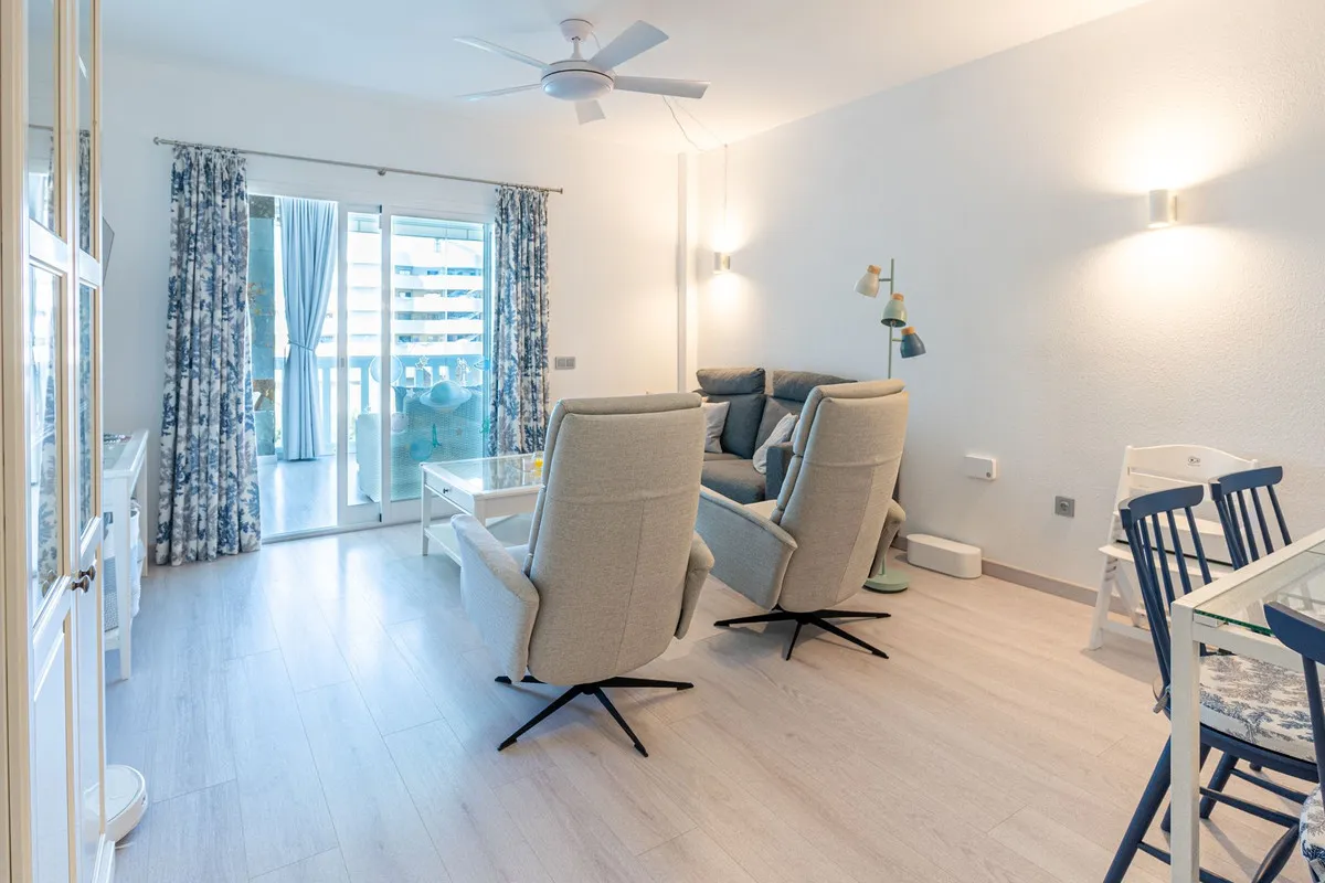 fa3badc5-9179-4a5e-b4ff-3f4b9a559864