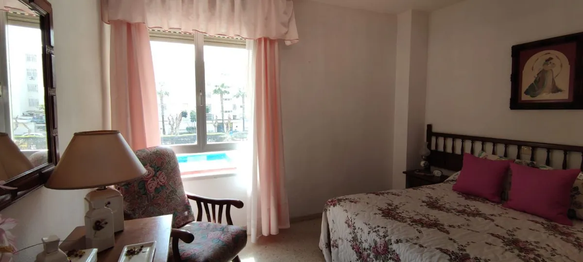 1b5901d4-0670-48f3-8661-0d4fa114f8d8