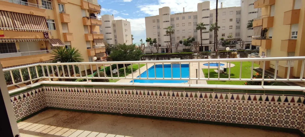 32fc06ff-8356-4d8e-bf24-f0364a9992b6