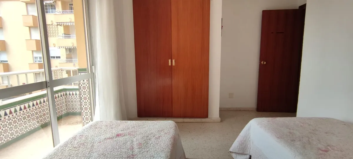 4f24c4f3-ebe7-425d-8f8f-2823c728fe37